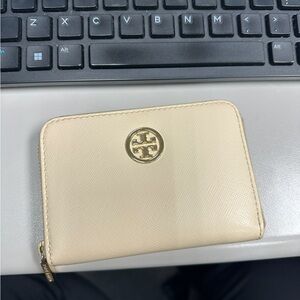 Tory Burch Cream Zip Wallet